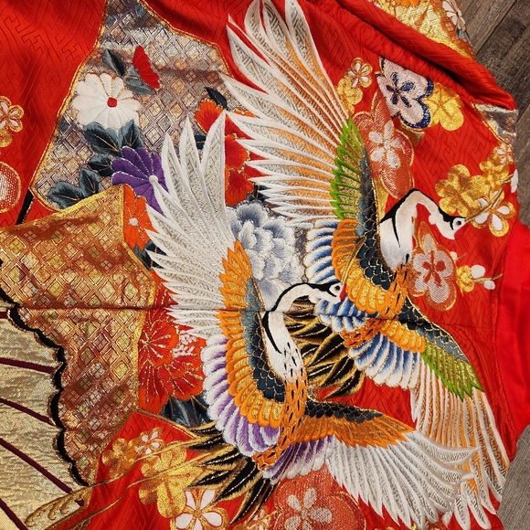 Kimono Heavily Embroidered - Picture 9 of 16